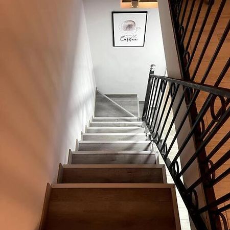 White House Spacca Napoli Luaran gambar