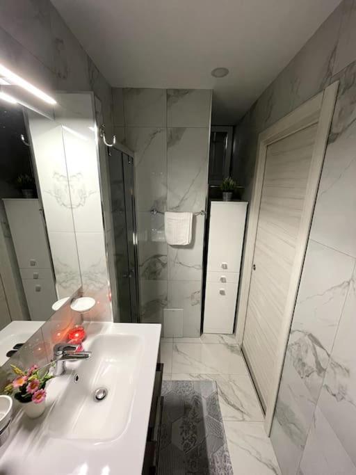 White House Spacca Napoli Luaran gambar