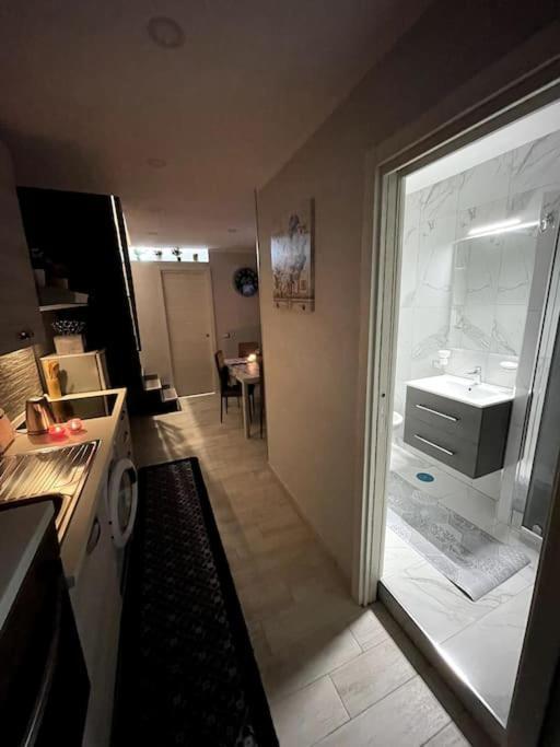 White House Spacca Napoli Luaran gambar