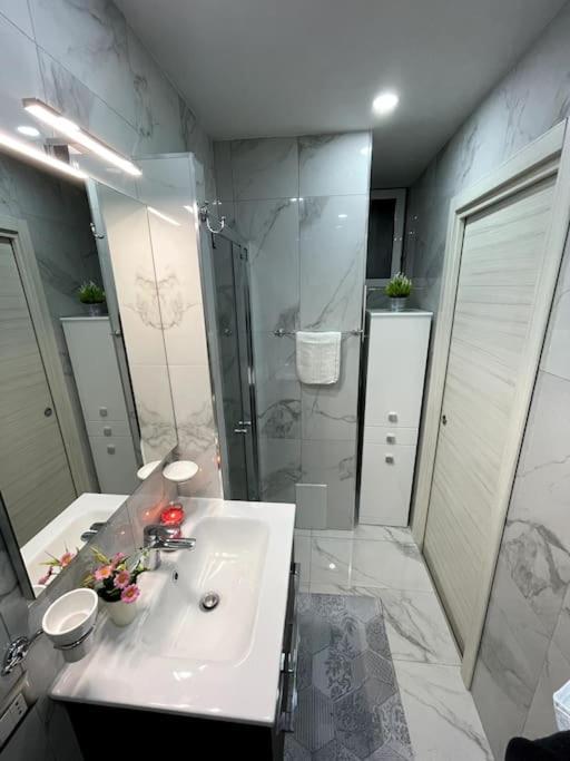 White House Spacca Napoli Luaran gambar